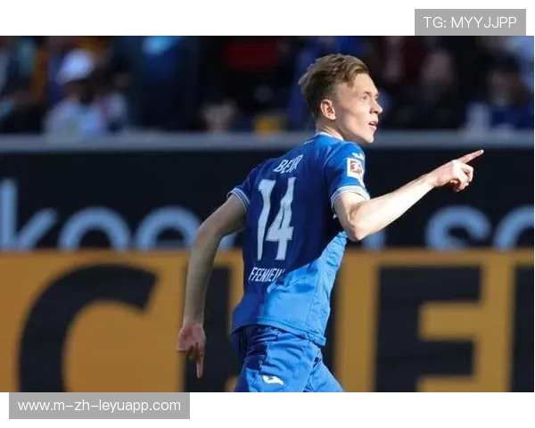 多特蒙德或在边路培养侧翼多面手以增强轮换弹性