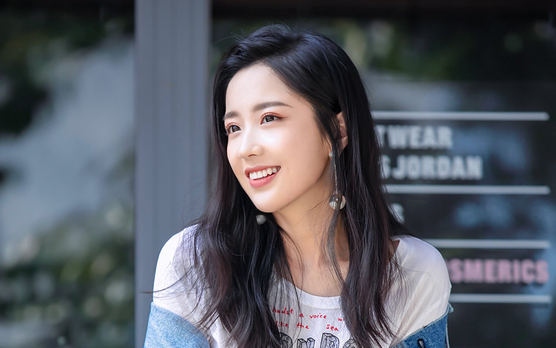 基:全黑队的“全能防守者”,每一次拦截都带来新的攻势机会