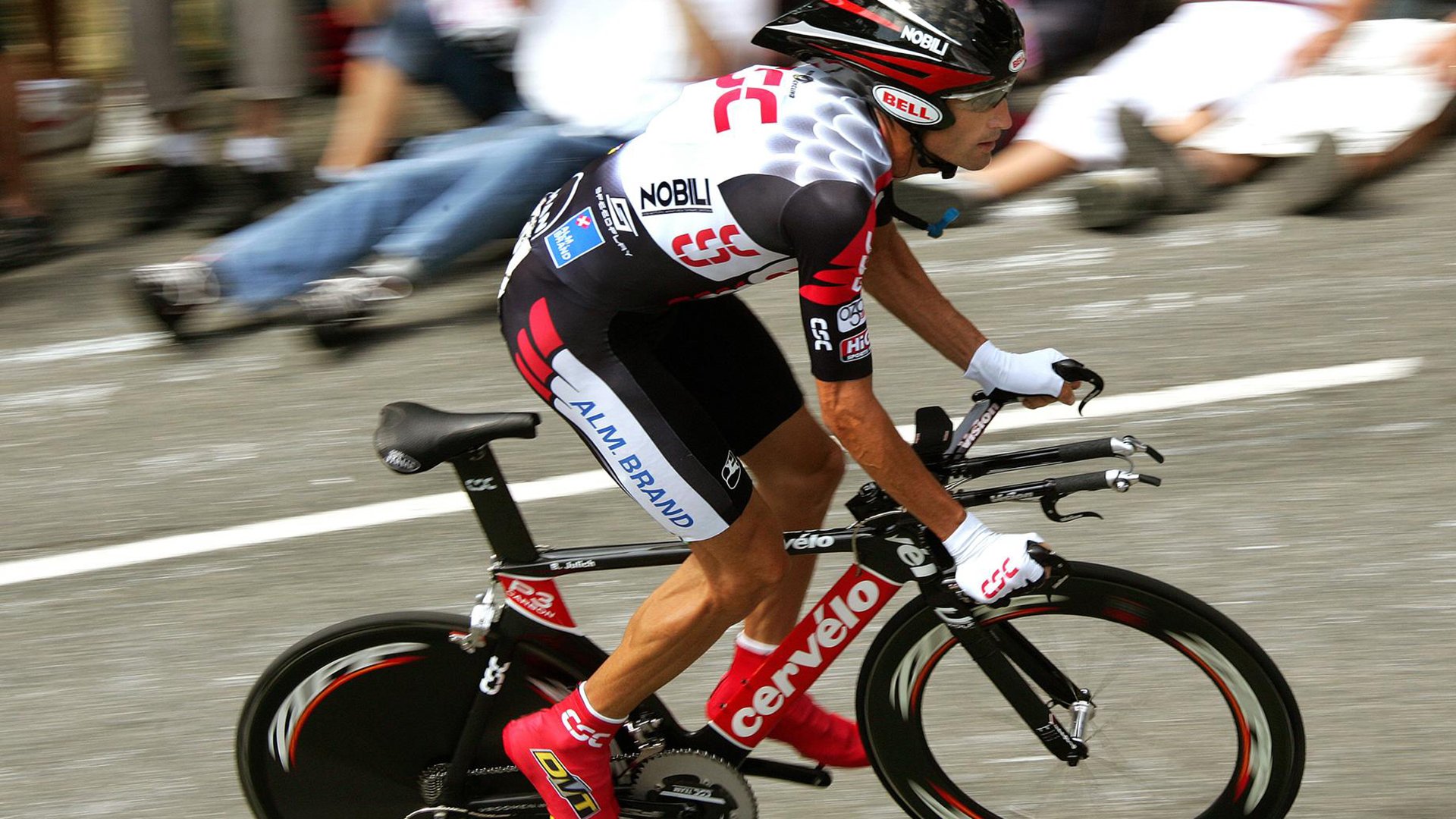 世界杯：黄牌集中在前两轮 小组第三轮后判罚尺度趋于稳定